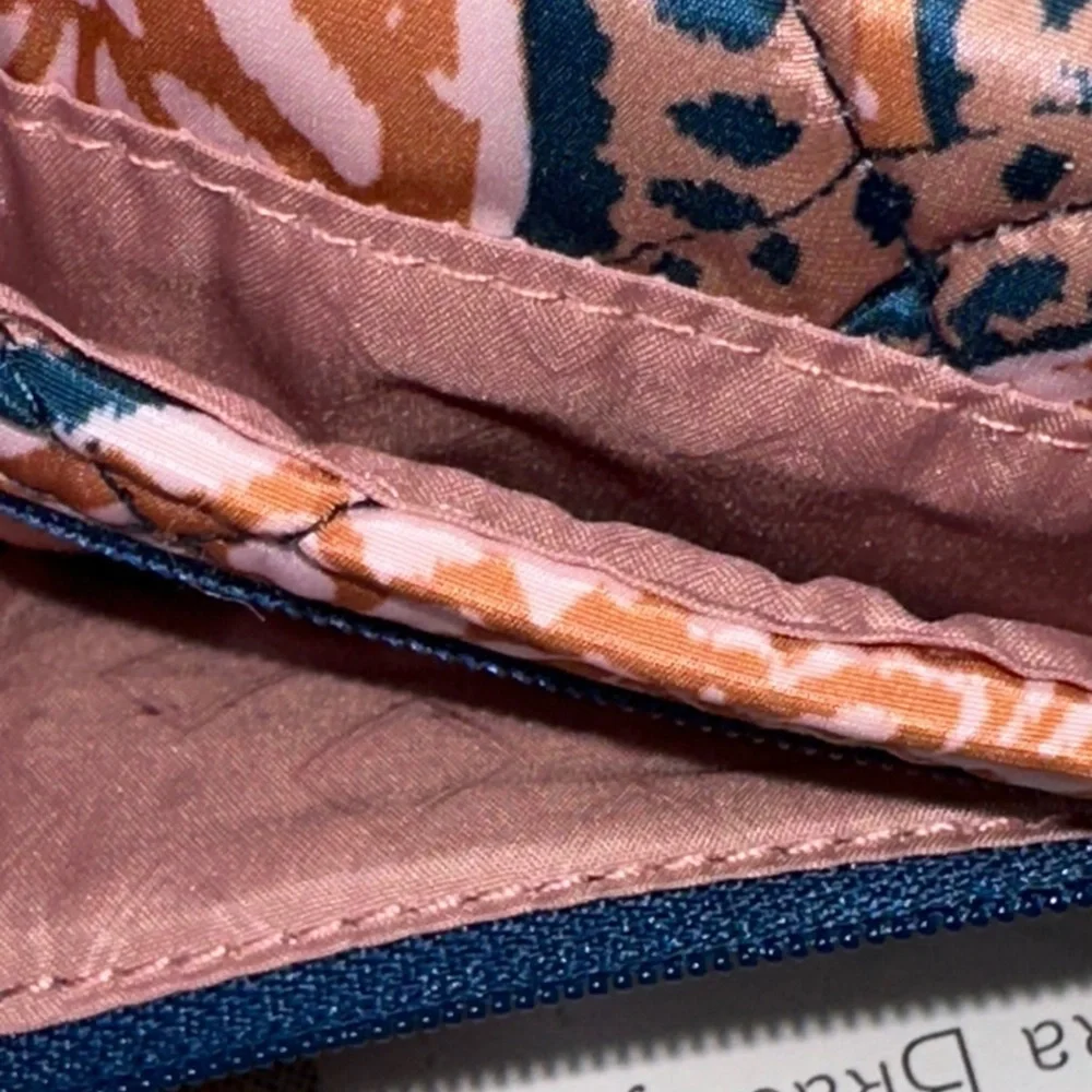 Vera Bradley Fern Paisley Design Ultralight RFID Mini Tri-Fold Wallet NWT